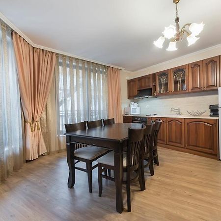 Vazov Residence , Two Bedroom Top Centre Apartment Várna Kültér fotó