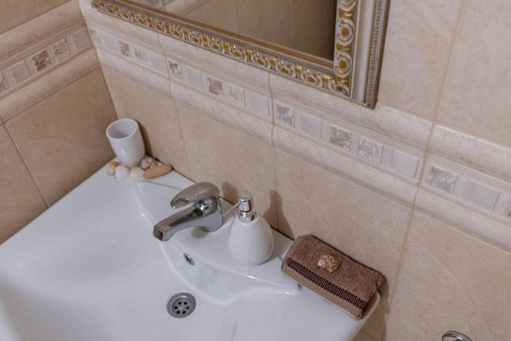 Vazov Residence , Two Bedroom Top Centre Apartment Várna Kültér fotó
