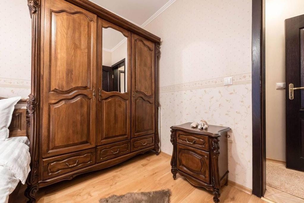 Vazov Residence , Two Bedroom Top Centre Apartment Várna Kültér fotó