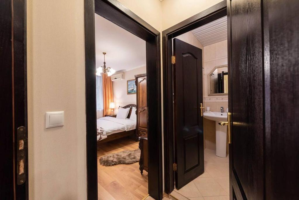 Vazov Residence , Two Bedroom Top Centre Apartment Várna Kültér fotó