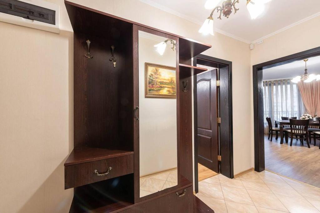 Vazov Residence , Two Bedroom Top Centre Apartment Várna Kültér fotó