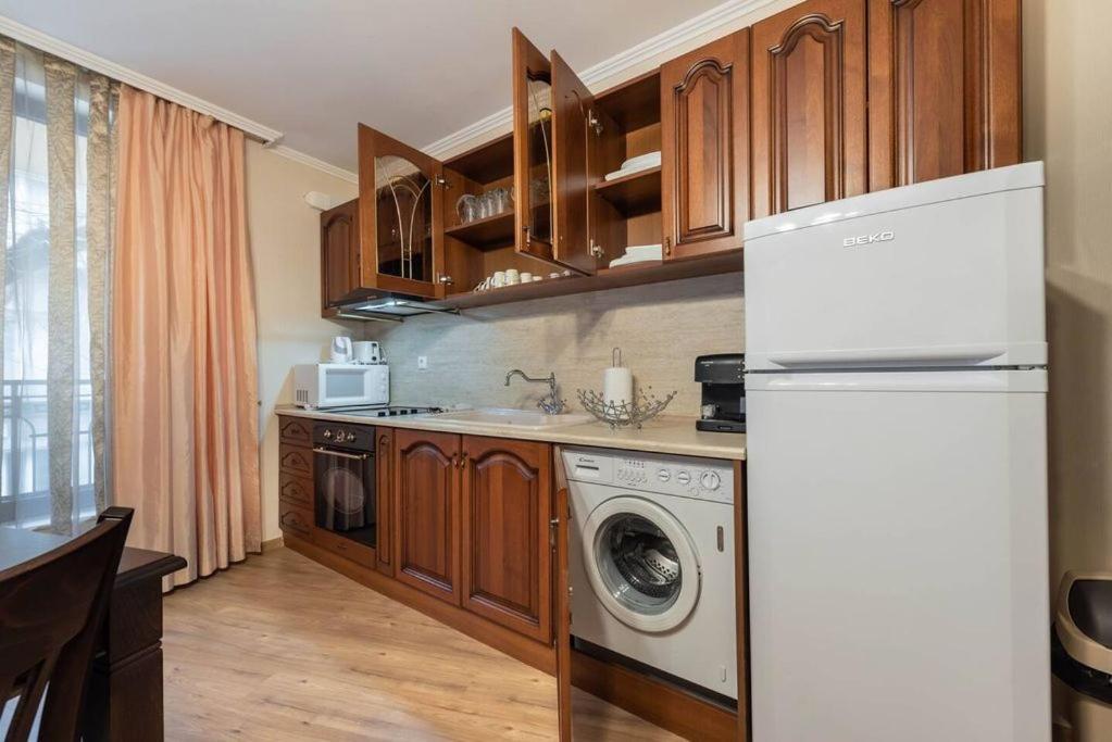 Vazov Residence , Two Bedroom Top Centre Apartment Várna Kültér fotó