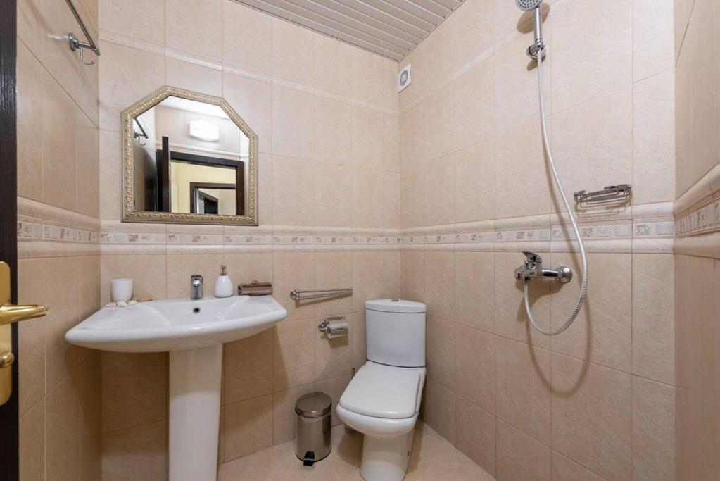 Vazov Residence , Two Bedroom Top Centre Apartment Várna Kültér fotó