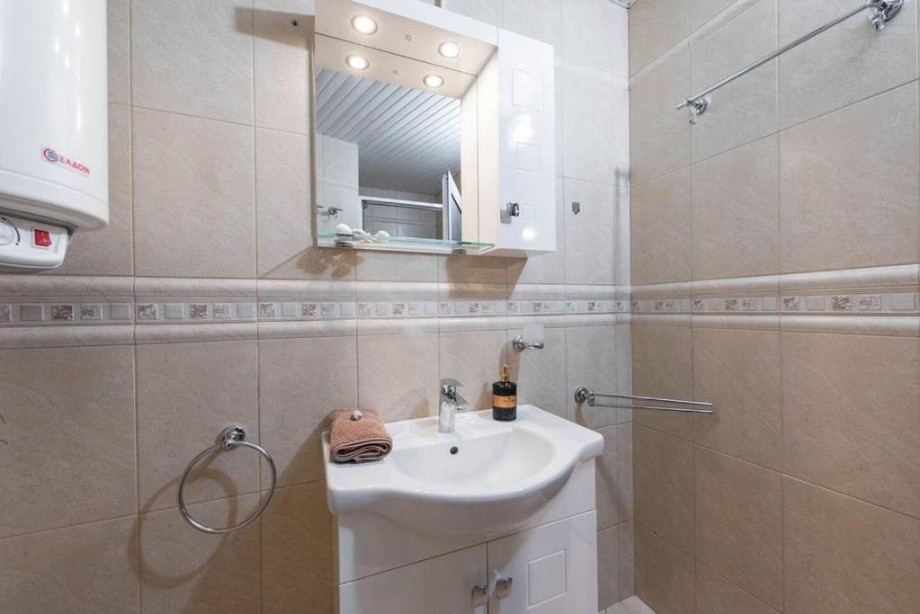 Vazov Residence , Two Bedroom Top Centre Apartment Várna Kültér fotó